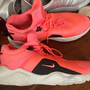 nike huarache peach